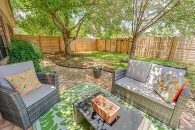 1008 Henrietta St, Fredericksburg, TX 78624 - photo 5