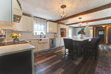 06 Kitchen
