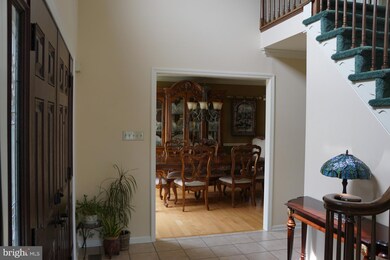 8 Marian Cir, Chalfont, PA 18914 - photo 2