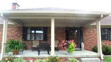 215 Manor House Ln, Frankfort, KY 40601 - photo 2