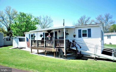 118 Tulip Dr, Hatfield, PA 19440 - photo 2