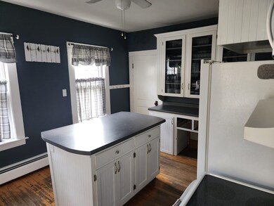 37 Maple Ave, Claremont, NH 03743 - photo 6