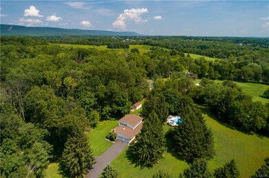 2186 E Best Rd, Bath, PA 18014 - photo 5