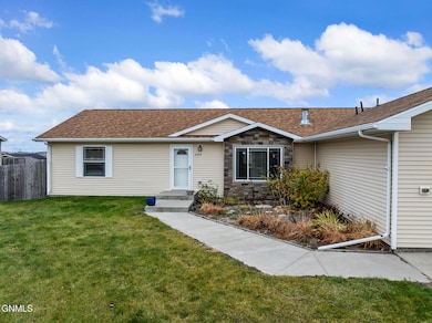 2305 29th St W, Williston, ND 58801 - photo 2