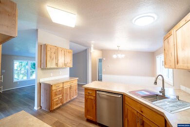 419 W Main St, Lyons, OR 97358 - photo 6