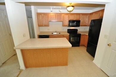 7290 Pioneer Dr, Macungie, PA 18062 - photo 5