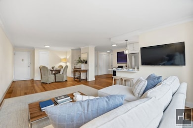 Cezanne Apartments unit 7L, New York, NY 10014 - photo 2