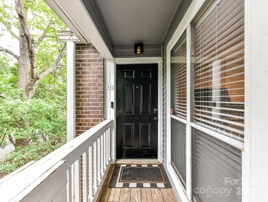 2500 Cranbrook Ln unit 11, Charlotte, NC 28207 - photo 3