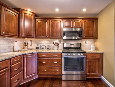 Beveled Subway Tile Backsplash/Upgraded Gas Stove/