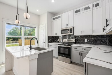 4825 Pederson St unit A and B, Houston, TX 77033 - photo 4