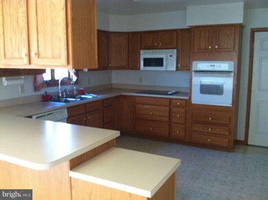 1574 Leafmore Rd, Chambersburg, PA 17202 - photo 4