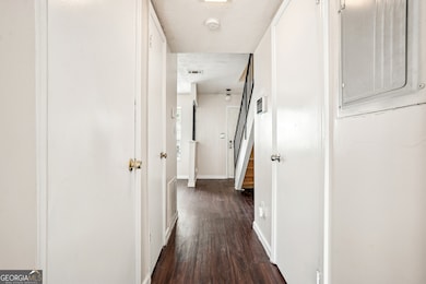 6593 Sleepy Hollow Ln, Morrow, GA 30260 - photo 3