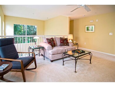 Loft area that can be used as an Office, Den, TV o