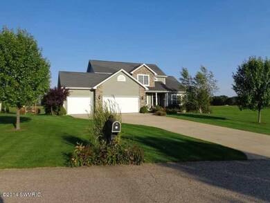 5 view of front from the street