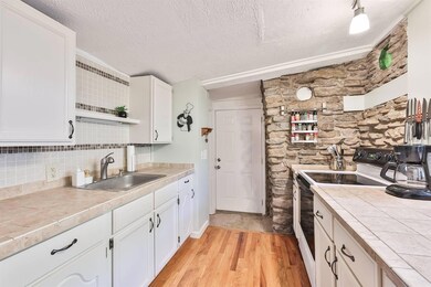 010-Kitchen-image-2