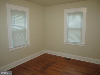 2912 Fleetwood Ave, Baltimore, MD 21214 - photo 7