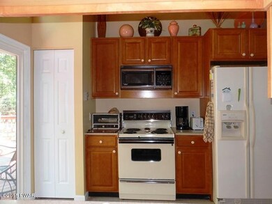 219 Basswood Dr, Hawley, PA 18428 - photo 5