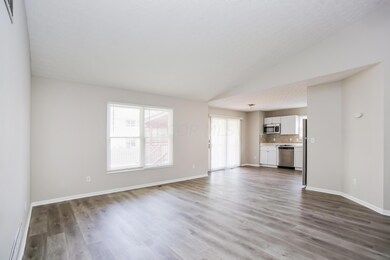 005-photo-living-room-10860865