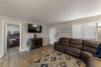 4-web-or-mls-1845 W Canyon View Dr 1614-