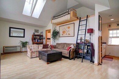 343 W Doty St unit 2, Madison, WI 53703 - photo 3