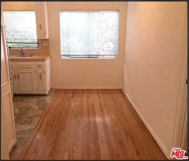 1438 S Barrington Ave unit 6, Los Angeles, CA 90025 - photo 6