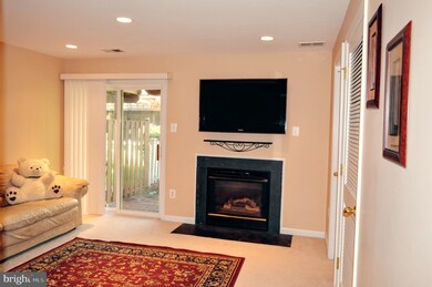 21257 Owls Nest Cir, Germantown, MD 20876 - photo 3