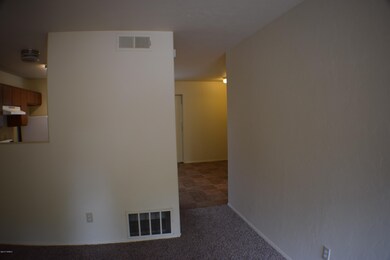 830 N Cody Loop Rd unit 3, Oracle, AZ 85623 - photo 3