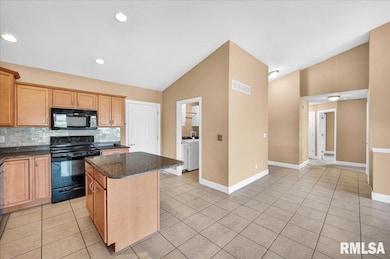 50 Brooke Cir unit 50, Morton, IL 61550 - photo 7