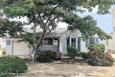 24 Cruiser Ct, Toms River, NJ 08753 - photo 2