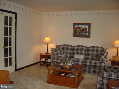 63 Cypress Dr, Leola, PA 17540 - photo 2