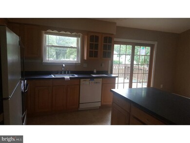 204 Centaurian Dr, West Berlin, NJ 08091 - photo 5