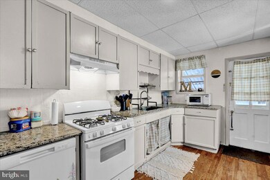 314 Summit Ave, West Reading, PA 19611 - photo 6