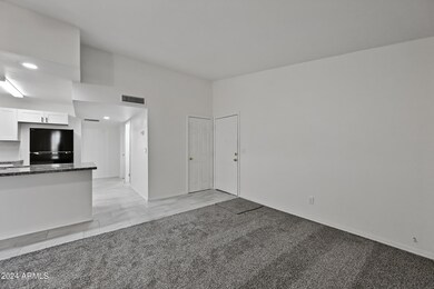 4-1842NSS202-ocupix