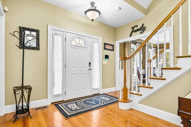 70 Crabtree Ln, Abington, MA 02351 - photo 3