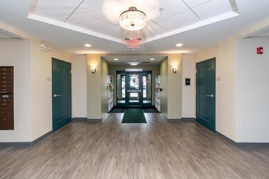 37 Hawthorne Dr unit 103, Bedford, NH 03110 - photo 2