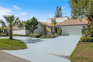 654 Pine Lake Dr, Delray Beach, FL 33445 - photo 2