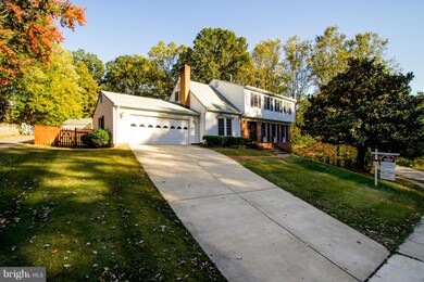 8021 Lake Pleasant Dr, Springfield, VA 22153 - photo 6