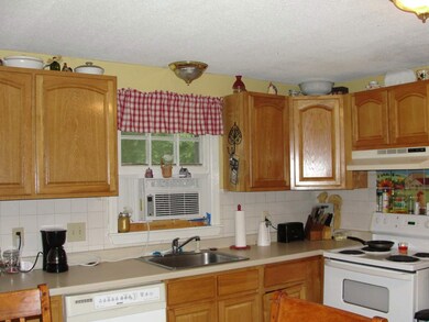 99 Granite St, Londonderry, NH 03053 - photo 7