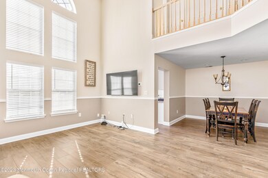 32 PICKET PLACE-5