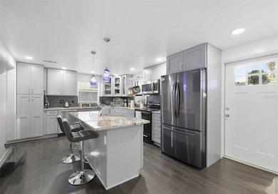 319 E 119th Ave, Tampa, FL 33612 - photo 6