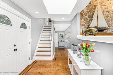 9 Ellis Ct Monmouth Beach NJ-large-014-0