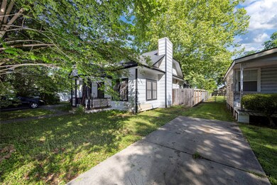 104 Oxford St, Tomball, TX 77375 - photo 4