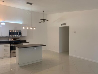 907 NE 199th St unit 204, Miami, FL 33179 - photo 3