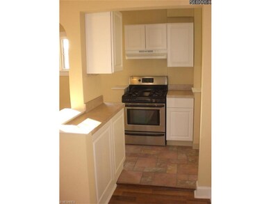 Newly Updated Kitchen with Stainless Steel and Black Appliannces!