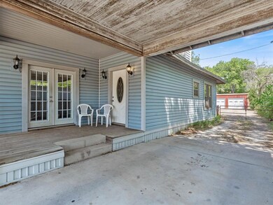 406 Featherston St, Cleburne, TX 76033 - photo 4
