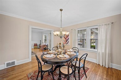 Dining room perfect for family gatherings!