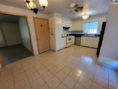 1209 Glendale Rd, McPherson, KS 67460 - photo 2