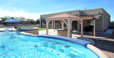 Swim up bar!
