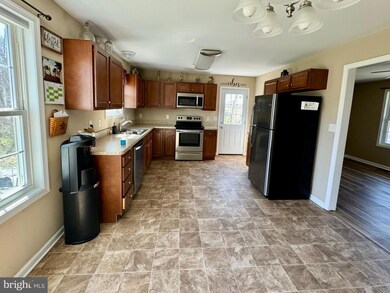 13 Furley Dr, Bunker Hill, WV 25413 - photo 7