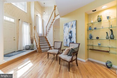 19946 Cedarbluff Dr, Germantown, MD 20876 - photo 2